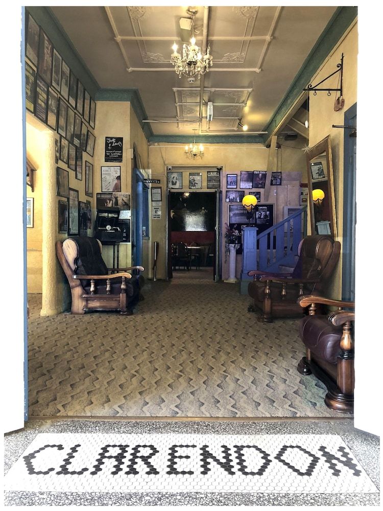 Clarendon Motel and Guesthouse 2