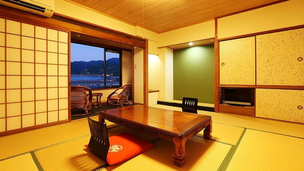 Okukinosaki Seaside Hotel 3