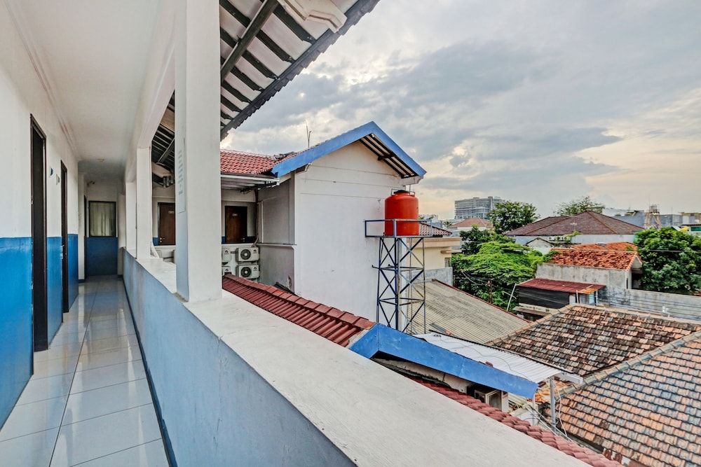 Hotel O Near Mall Ciputra 2 3