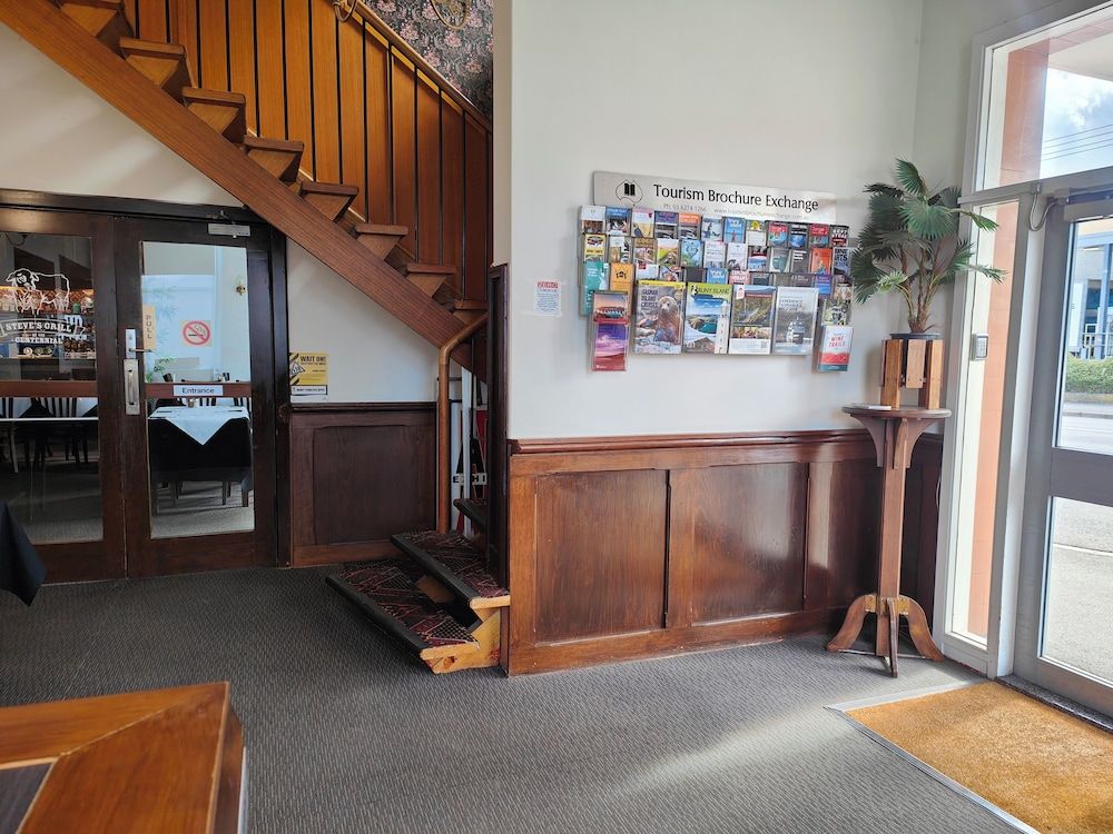 Centennial Inn on Bathurst 3