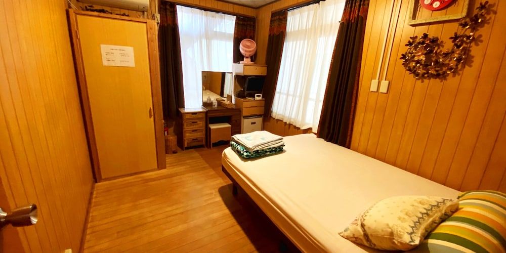 Guesthouse Icyaribacyoude -1 estrellas en Naha