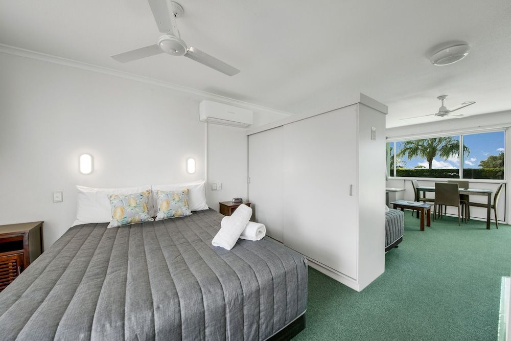 Reef Adventureland Motel 3