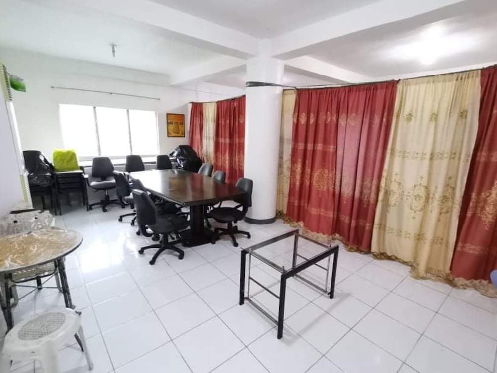 OYO 799 Ddd Habitat Iloilo 2