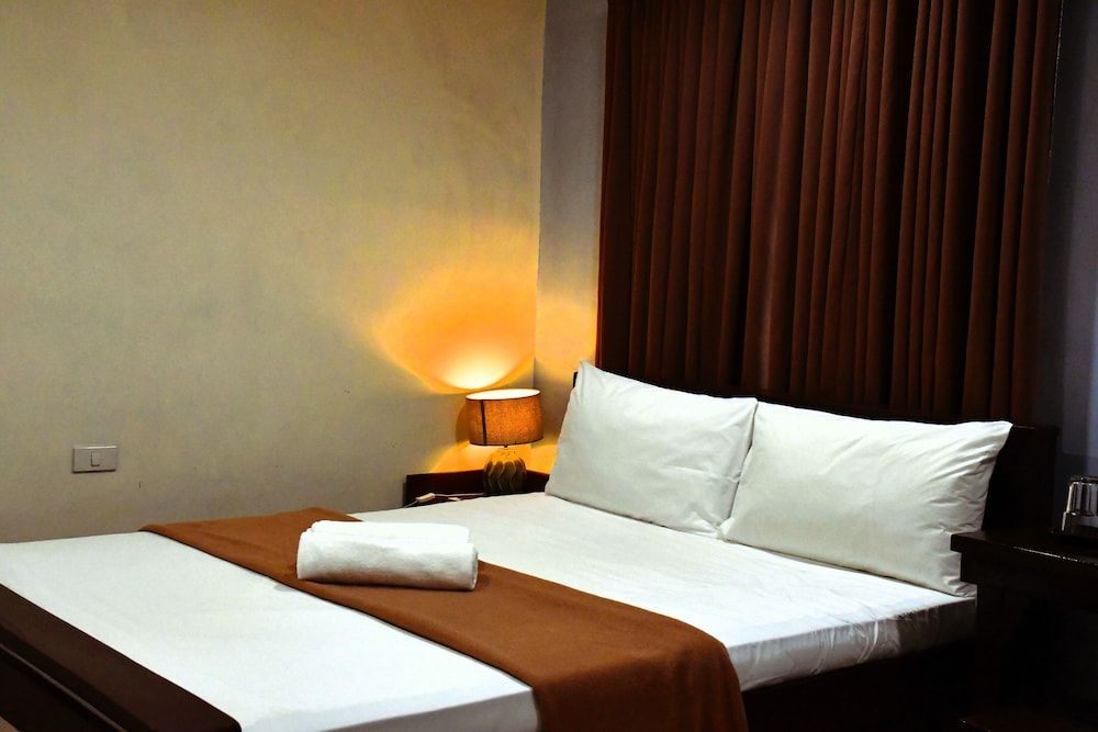 Arzo Hotel Makati 3