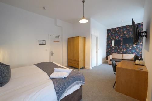 THE LORD NELSON HOTEL 2