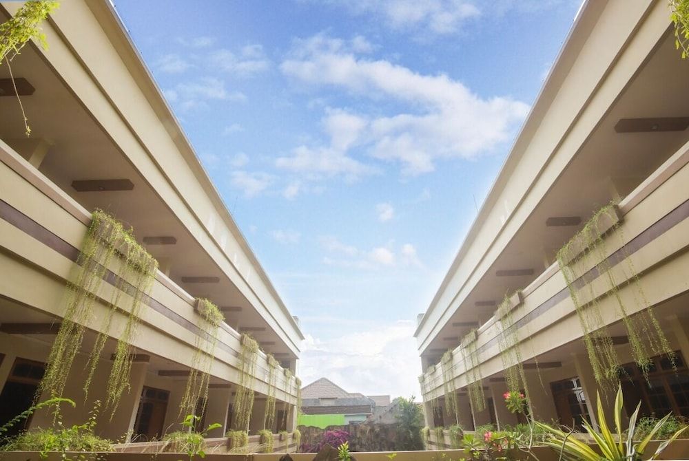 Votel Kartika Abadi Madiun -1 estrellas en Madiun