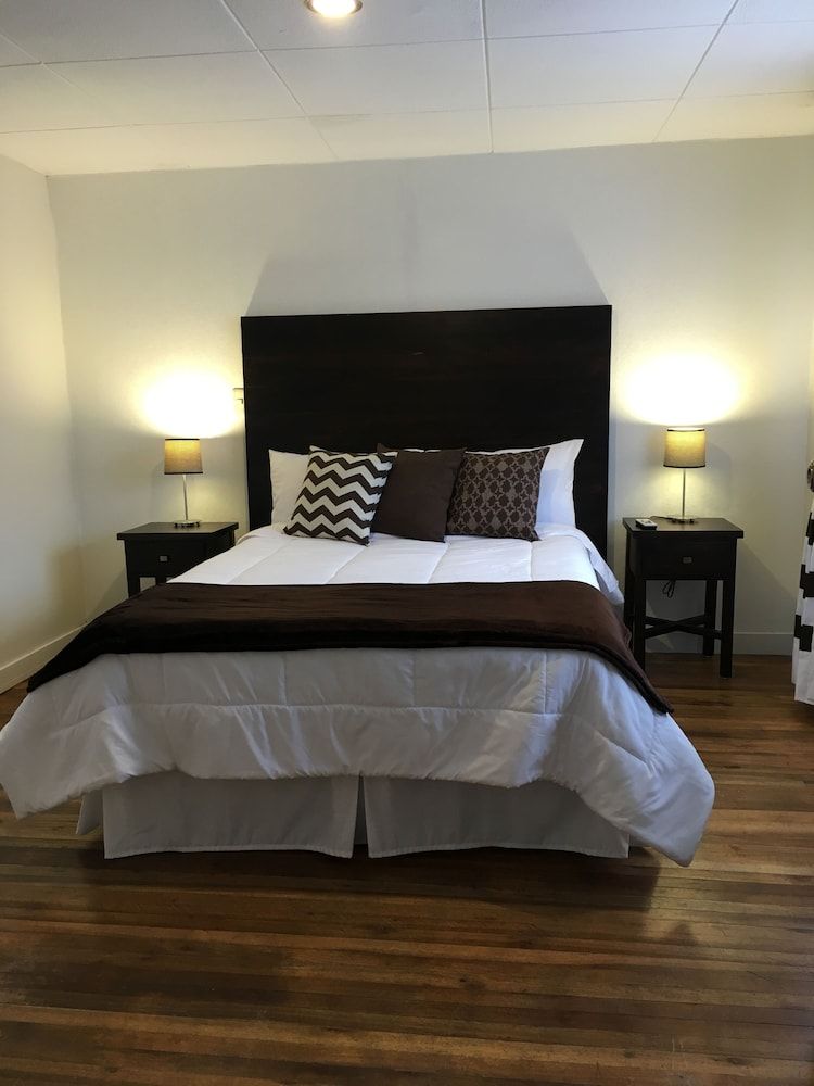 NASS Bed & Breakfast 3