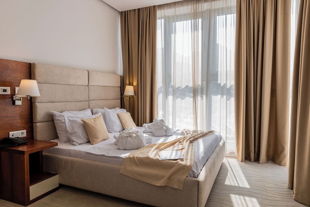 Porto Sole Hotel -1 estrelas em Sutomore