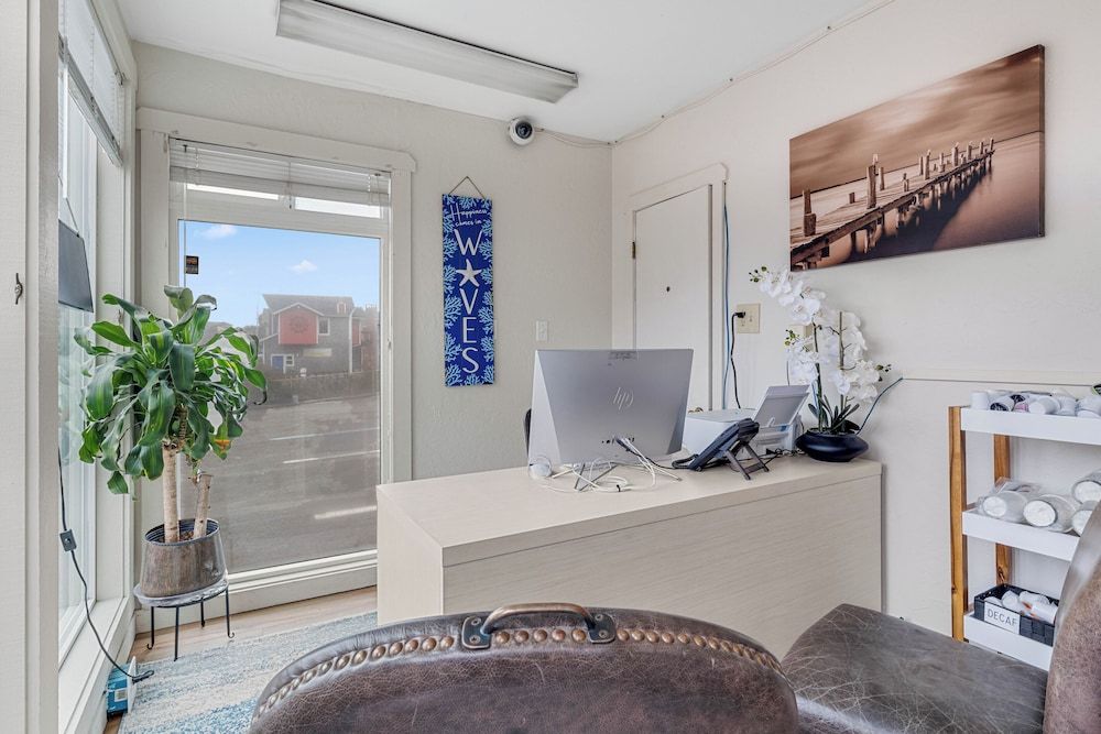 Seagull Beachfront Inn 2