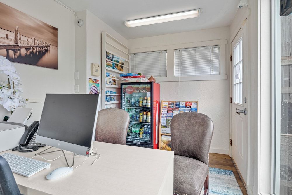 Seagull Beachfront Inn 3