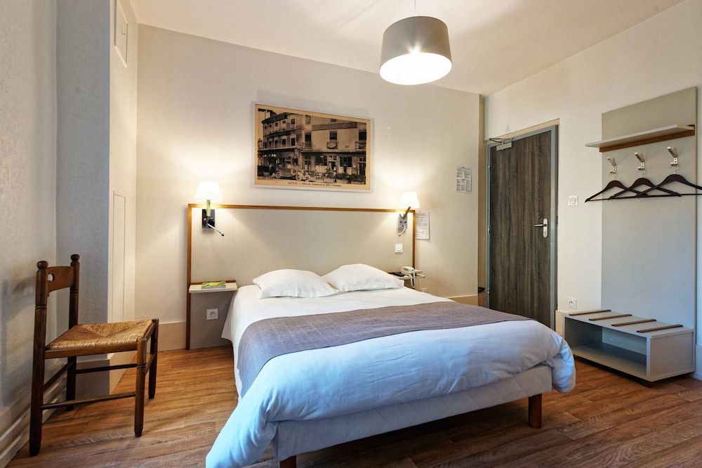 Contact Hôtel du Commerce et son restaurant Côte à Côte 3