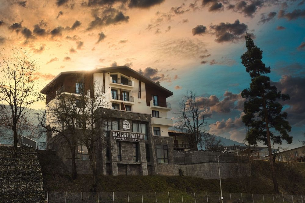 Paliani Hotel 4 estrelas em Mestia