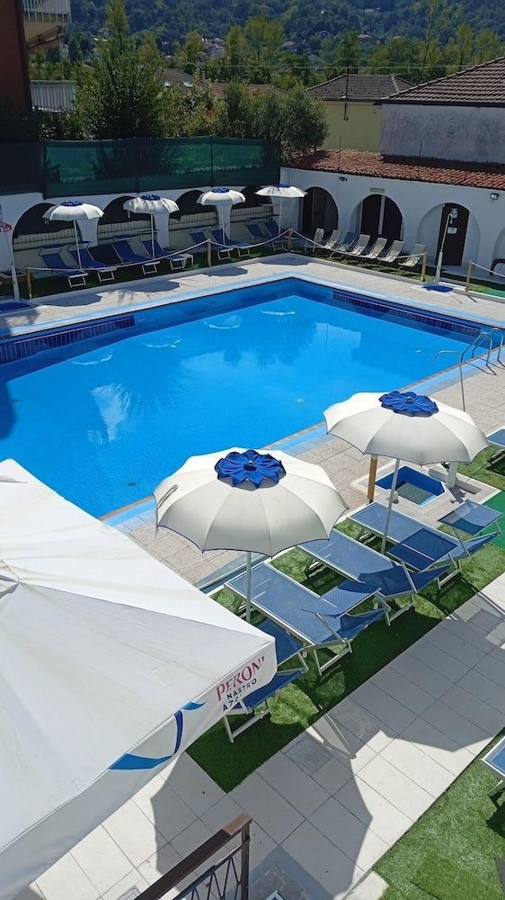 hotel elite -1 estrellas en San Mauro Torinese