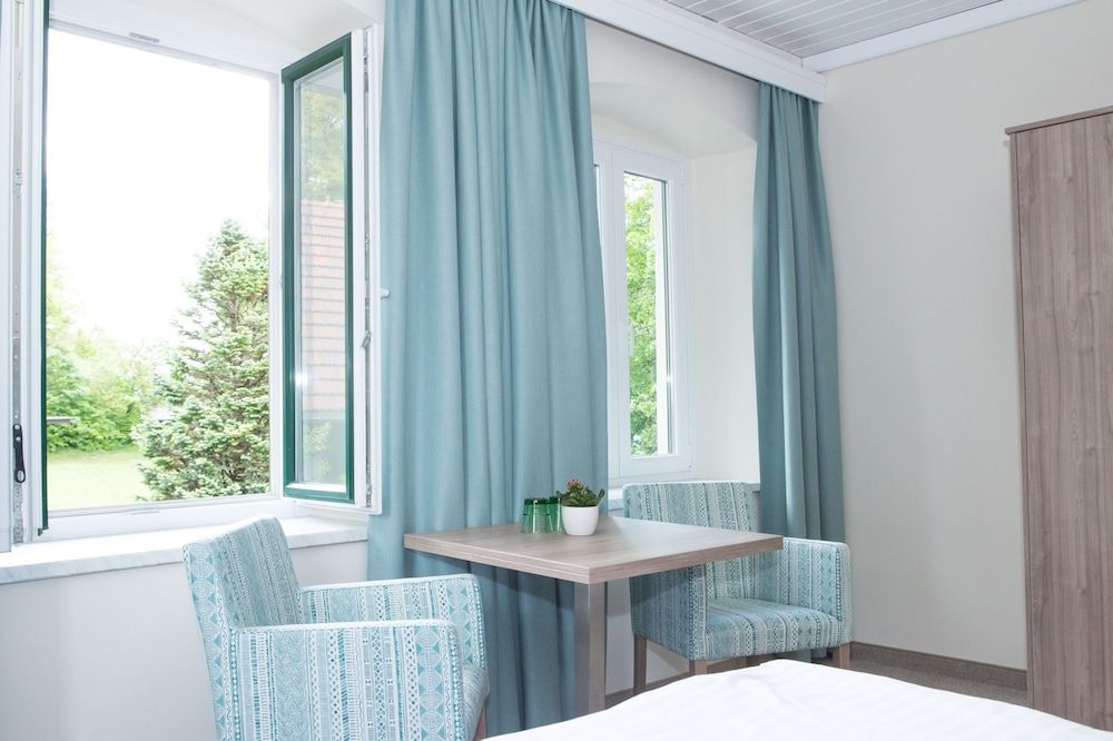 Inselhotel Faakersee 2