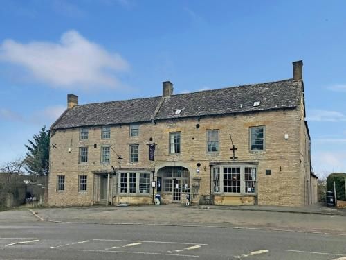 The Halford Bridge Inn 2