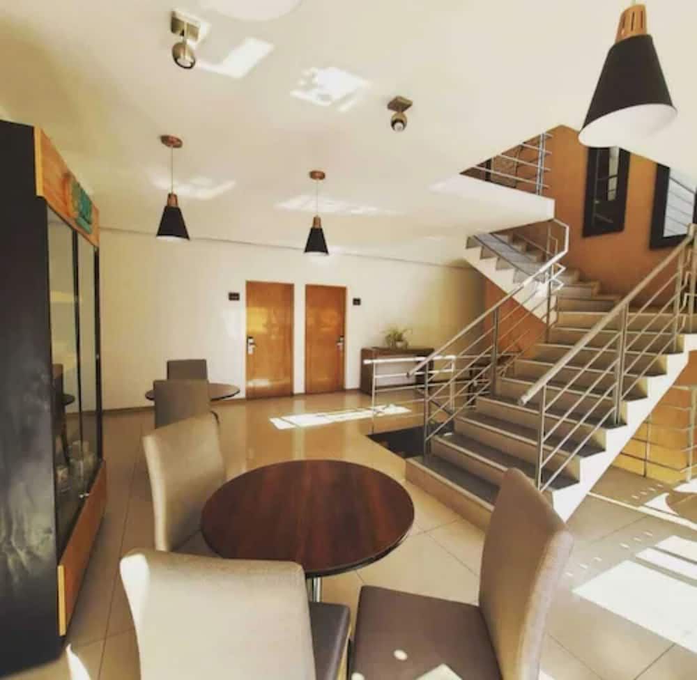 Hotel Capelli Express