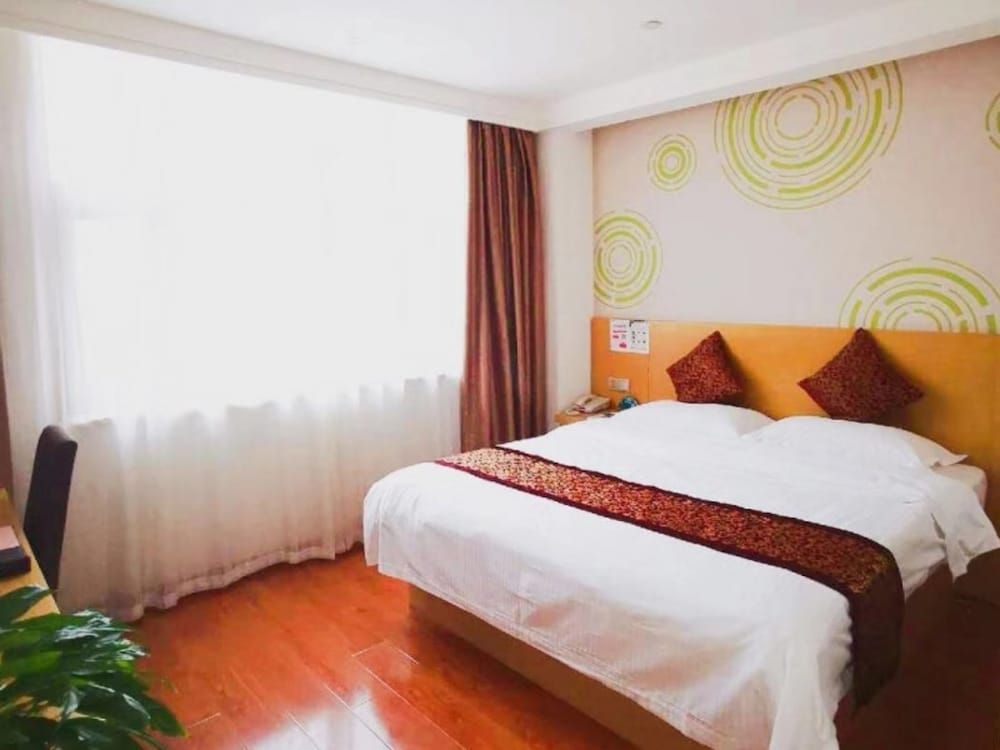 GreenTree Inn Tianjin Xiqing District Xiuchuan Road Sunshine 100 Express Hotel