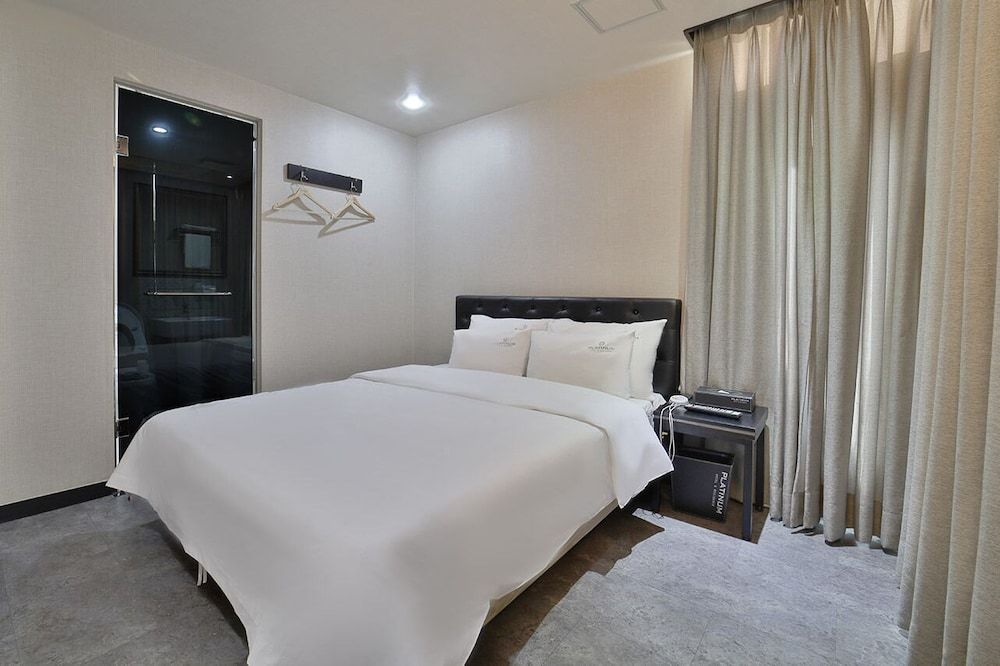 Platinum Hotel 3