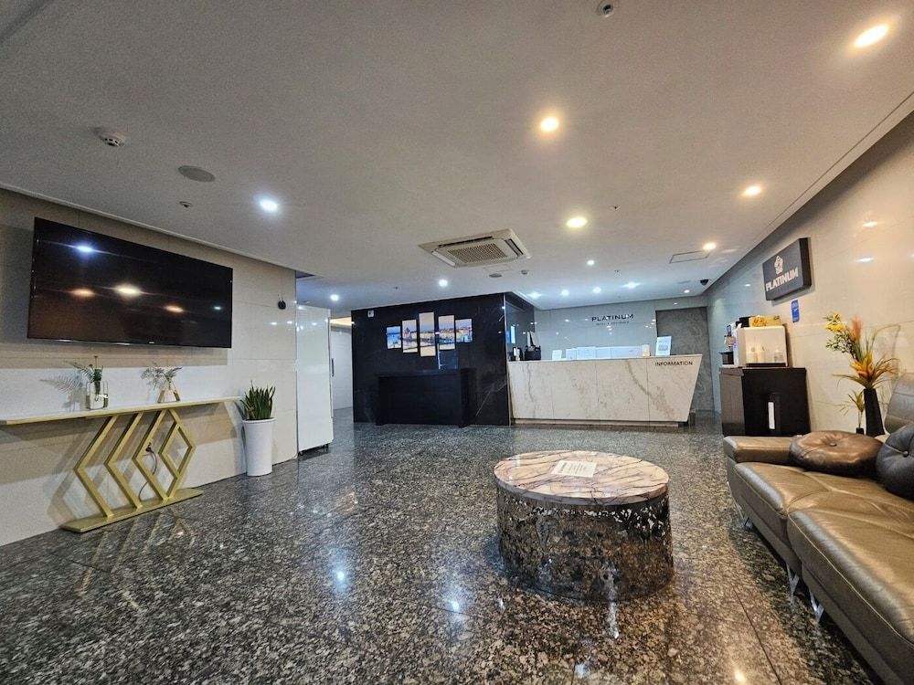 Platinum Hotel 2