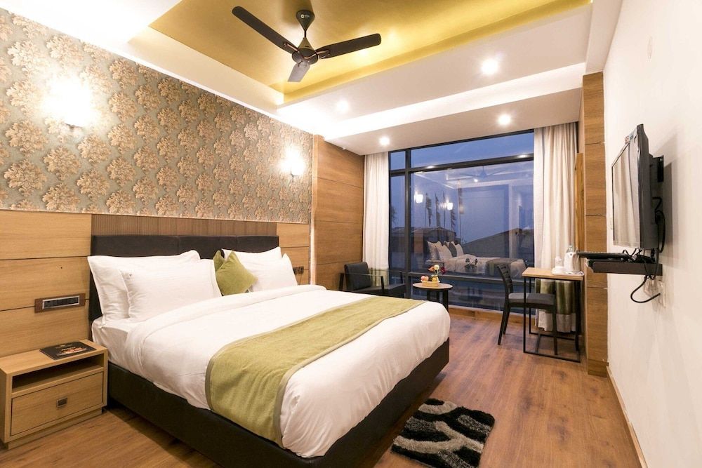 The Regal Boutique Hotel 3