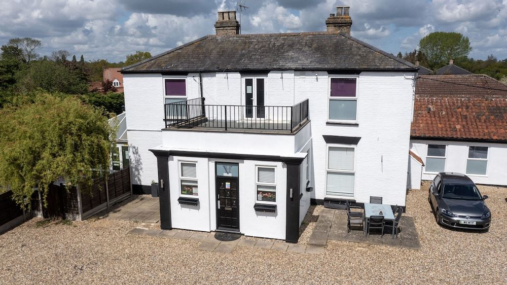 OYO Watton Vibe Hotel