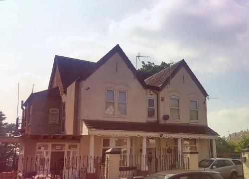 Vicarage Lodge Birmingham 2