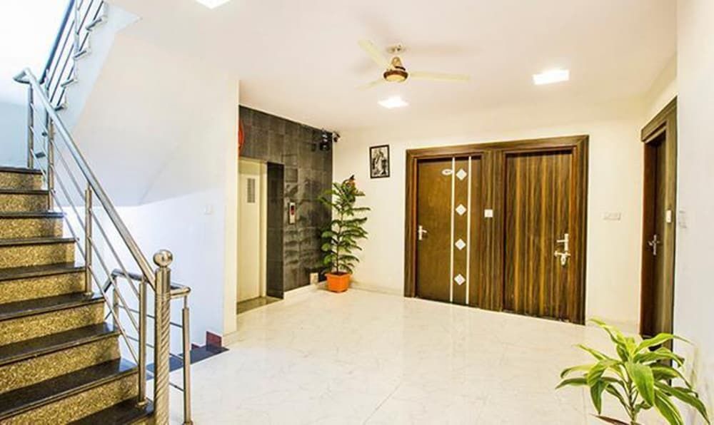 Fabhotel Airport Residency 2