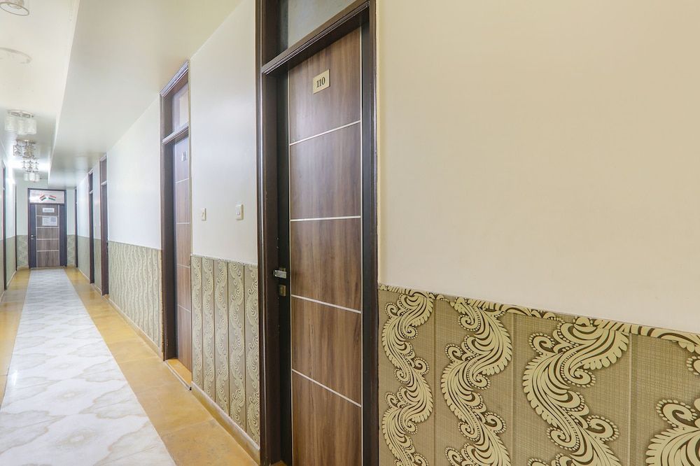 Fabhotel Shree Pushpraj 3