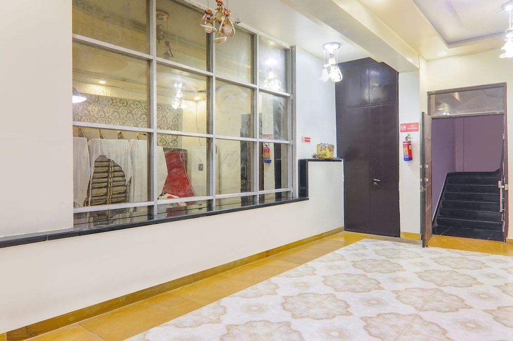Fabhotel Shree Pushpraj 2
