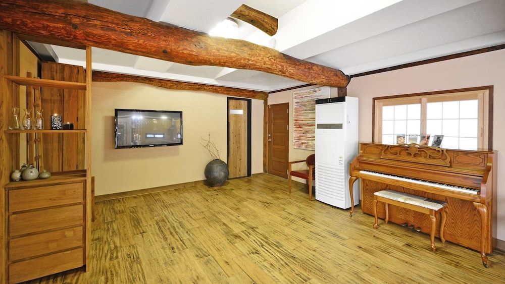 Gyeongju Hanokstay Hangbokhanzip 2
