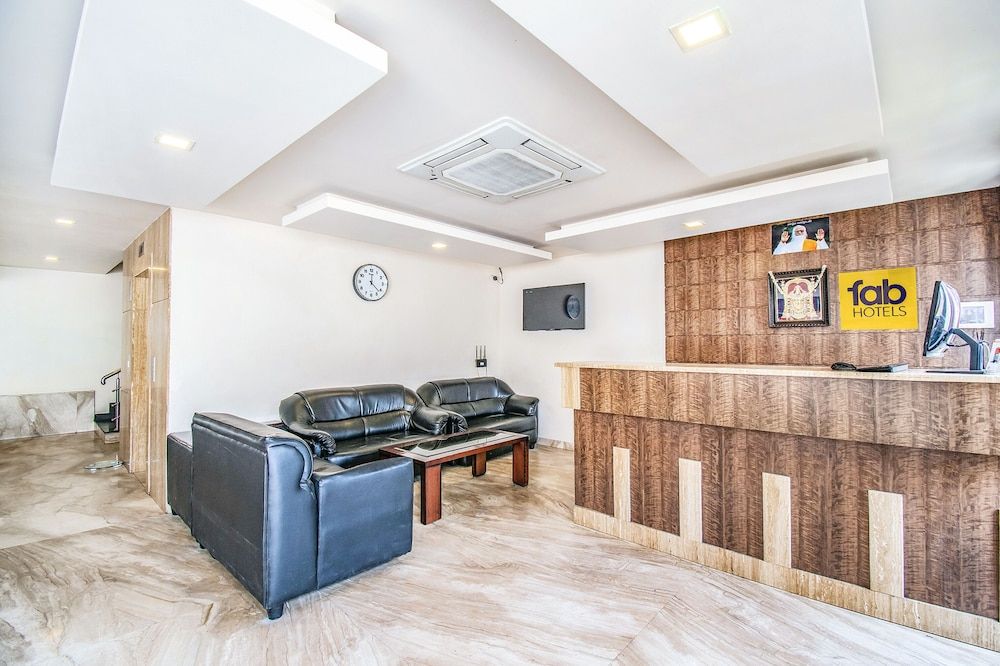 Fabhotel Prime Royal Castle 2