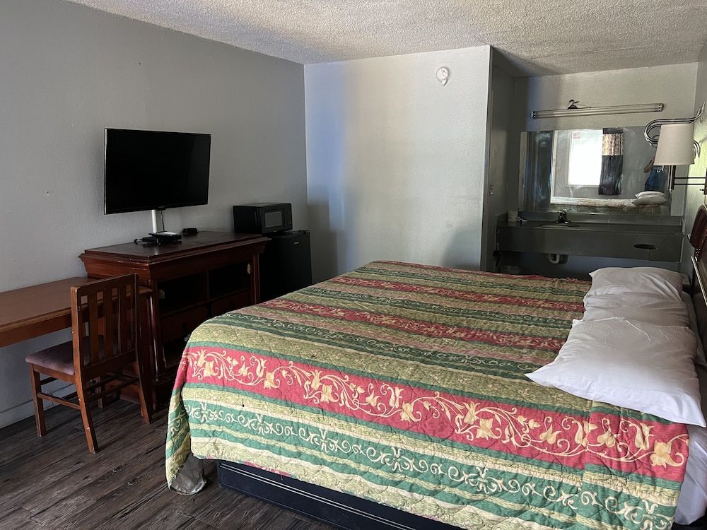 Indysouth western inn 3