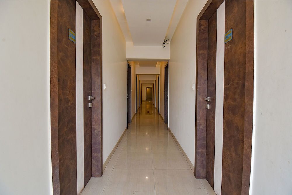 FabHotel Royce Studio 3