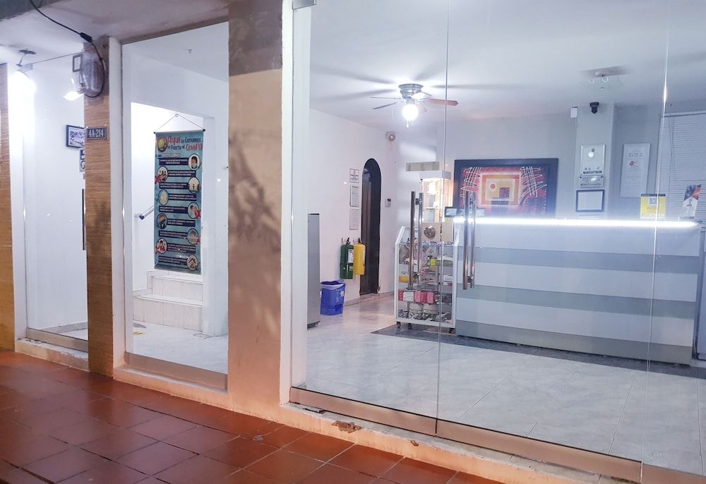 Hotel Media Luna santa marta 2