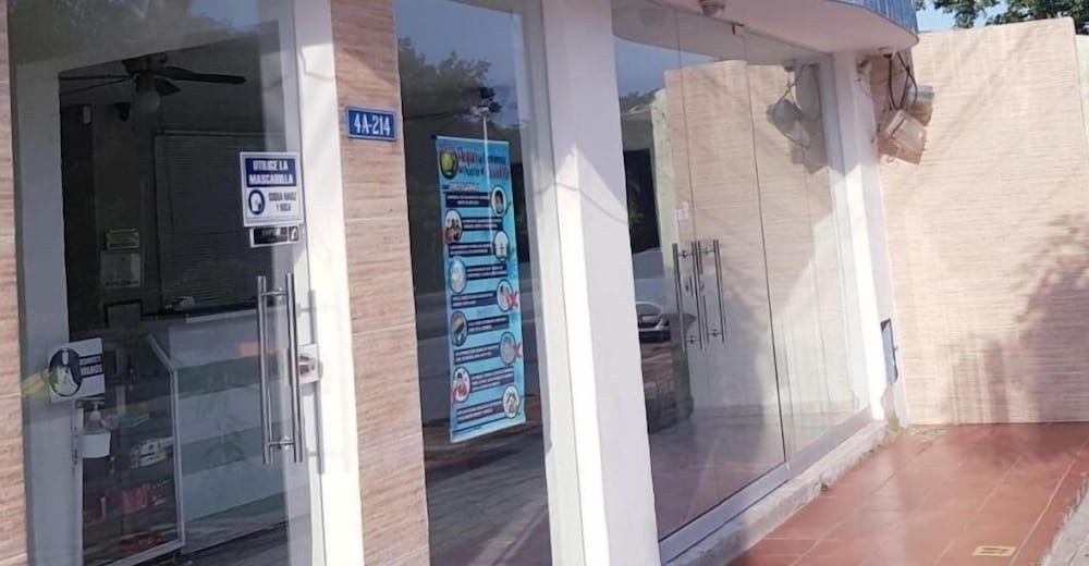 Hotel Media Luna santa marta