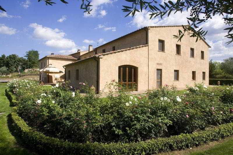 Sovana Hotel Resort 1