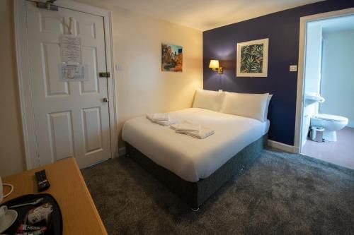 Douglas Arms Hotel 3