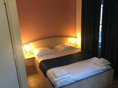 Hotel César Centre-ville Gare Charleville-Mézières 2