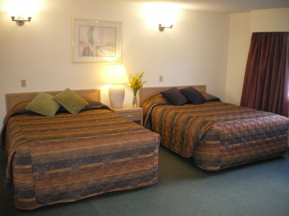 Campbell River Lodge by Riverside 2