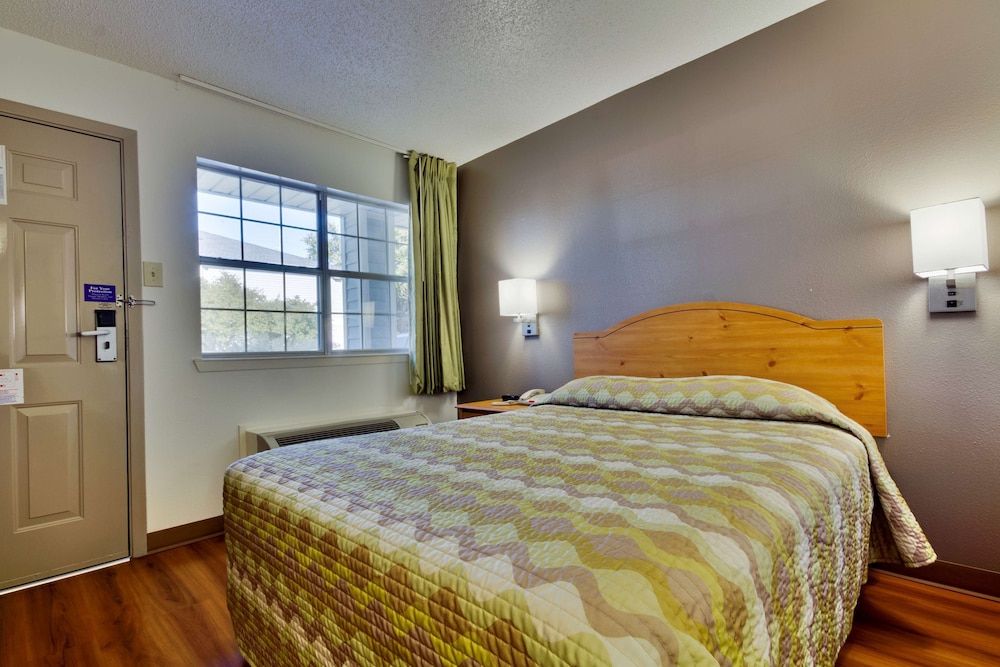 Studio 6 Dallas, TX - Garland - Northeast 3
