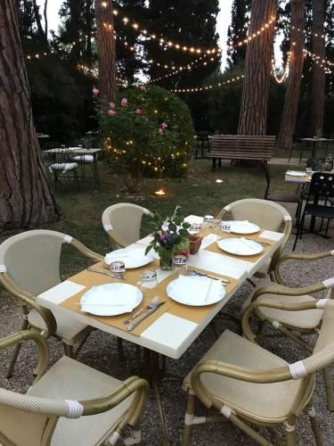 Villa Rosella Resort 3