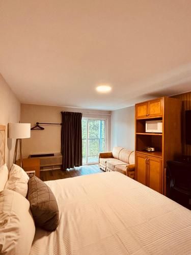 Hotel Civilia Lakeside by Civilia Golf Retreat 3