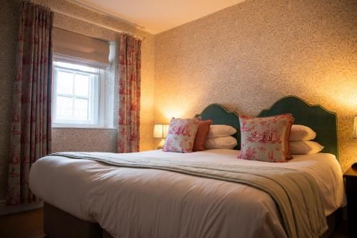 Three Salmons Hotel 3