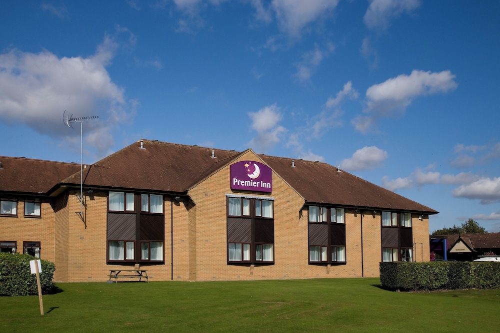 Premier Inn Northampton West - Harpole 3 étoiles à Northampton