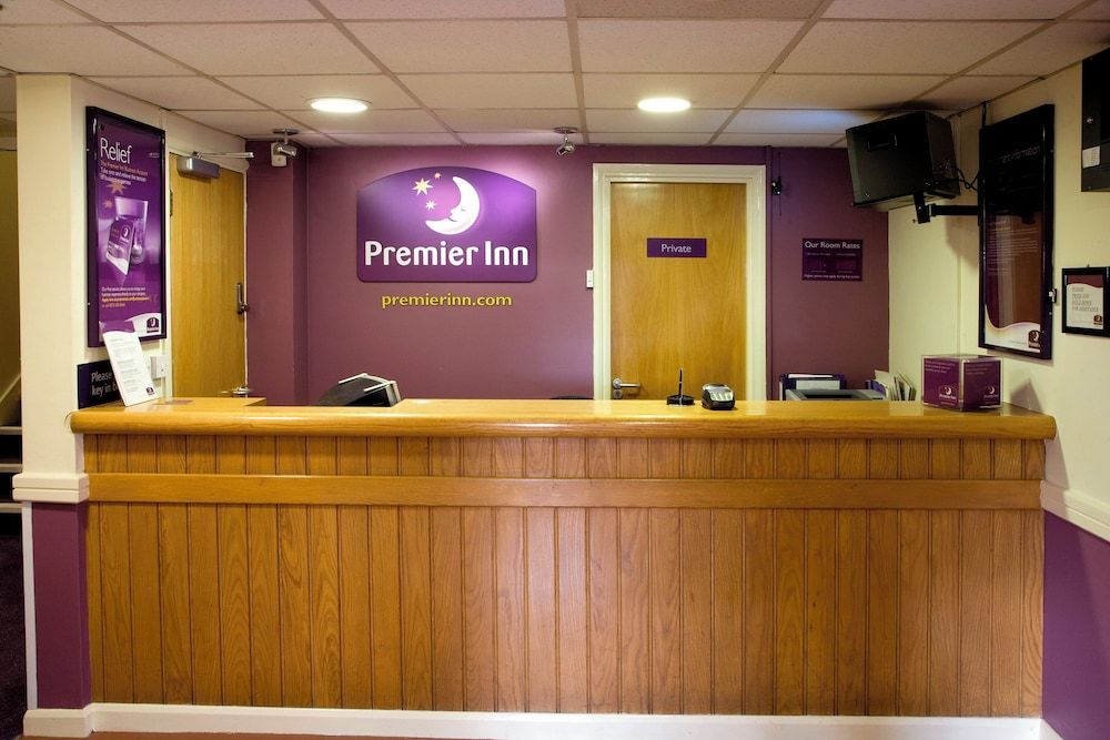 Premier Inn Northampton West - Harpole 2