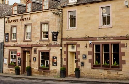 Station Hotel And Restaurant 3