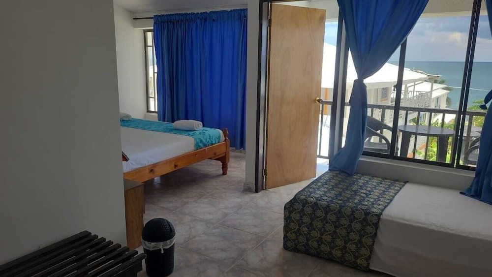 HOTEL EL PIRATA MORGAN 3