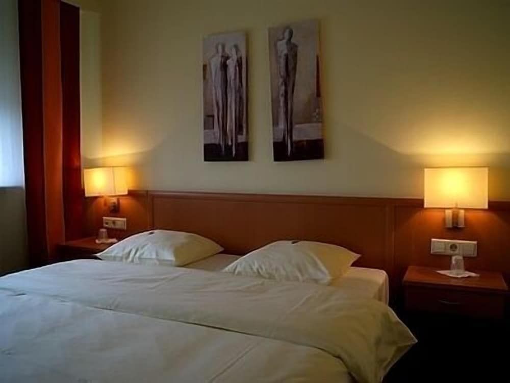 Hotel Acacia 3