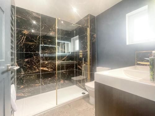 Farne Island rooms 3