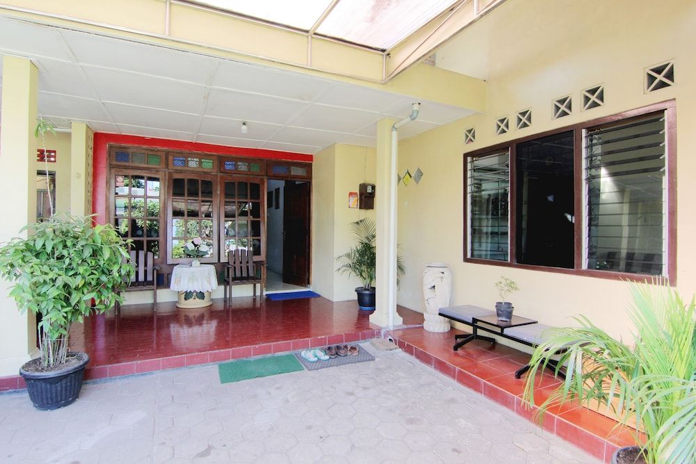 Batik Trinidar Homestay 2